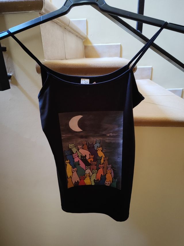 T-shirt con bretelle Cat