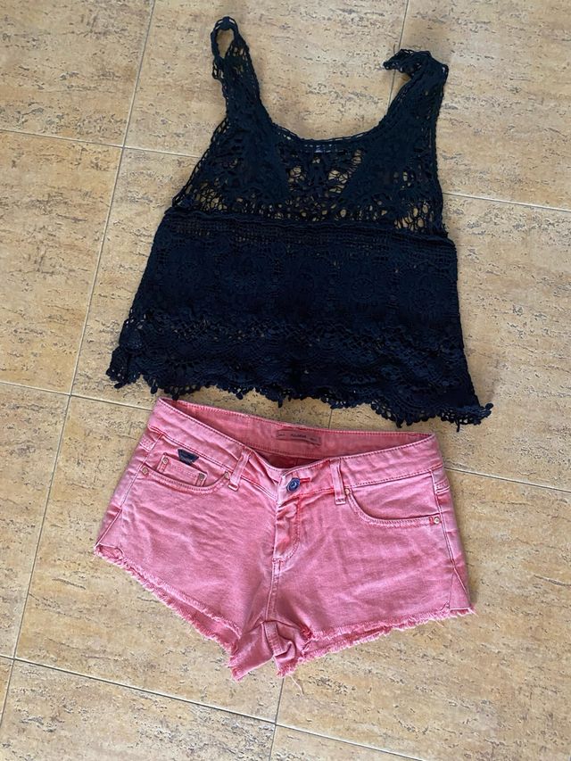 Top negro y shorts rosa - Talla S
