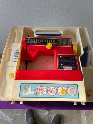 Máquina coser juguete vintage