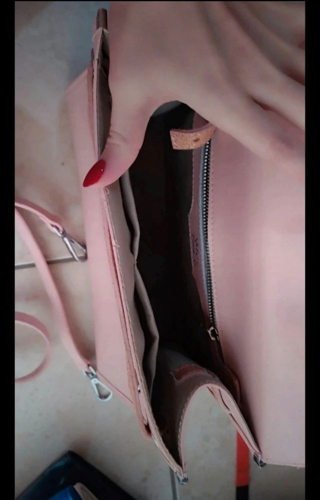 Borsa a tracolla rosa cipria con dettaglio glitter