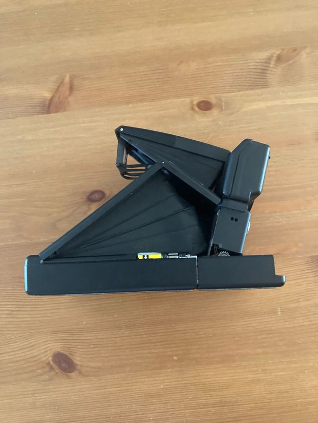 Polaroid SX-70 Supercolor Autofocus model 2