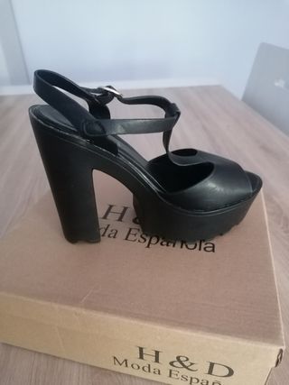Zapatos tacón negro,en su caja original, número 36