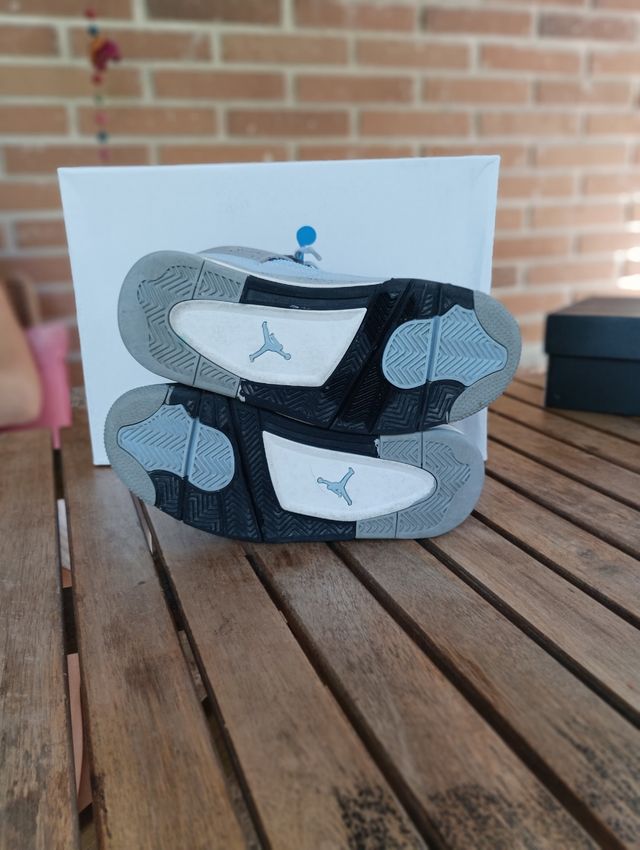 Nike Air Jordan 4 Retro University blue  - Azul - 