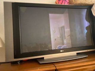 TV LG 42" Gris