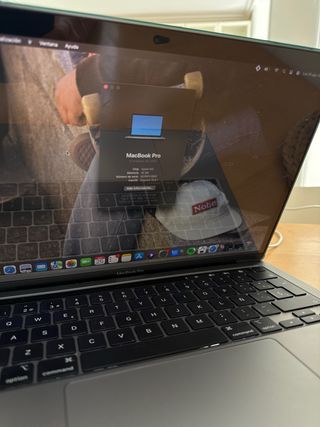 MacBook Pro M2 