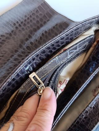 Bolso Guess morado oscuro -marron Edición limitada