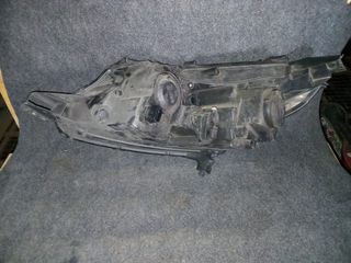 Faro delantero Peugeot 2008 