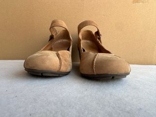 Clarks Mary Jane cuña alta piel beige tostado 41