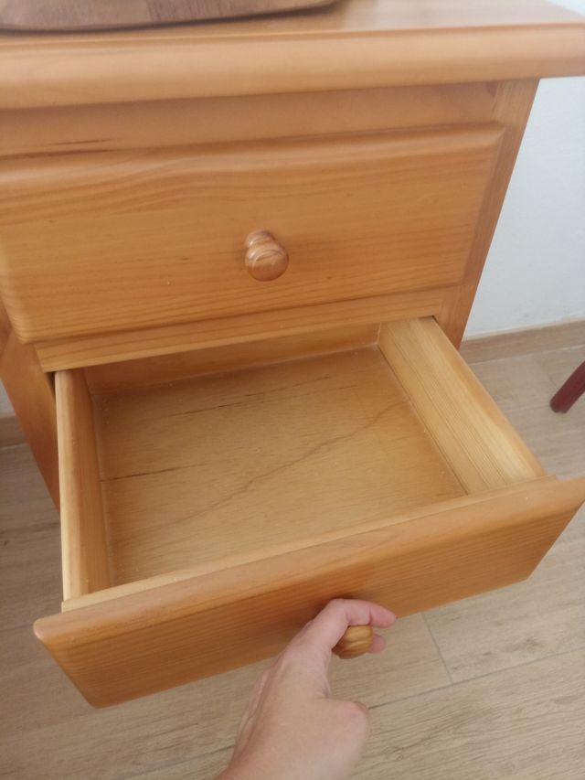 Mesita noche 3 cajones madera