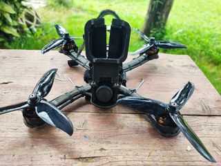 Dron FPV 5" 250
