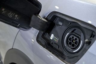 Peugeot 3008 Hybrid   225 eEAT8 GT 