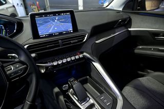 Peugeot 3008 Hybrid   225 eEAT8 GT 
