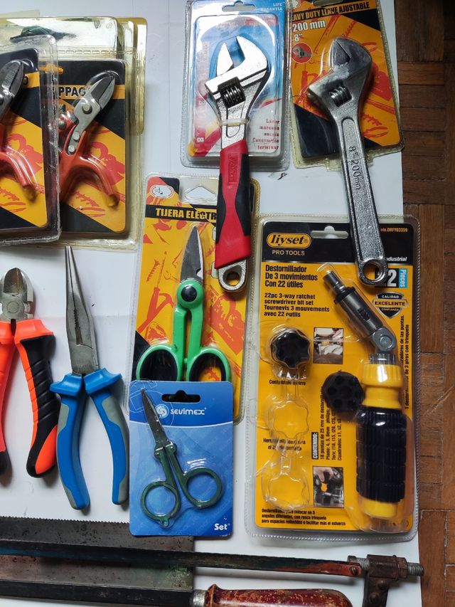 Lote herramientas usadas y nuevas
