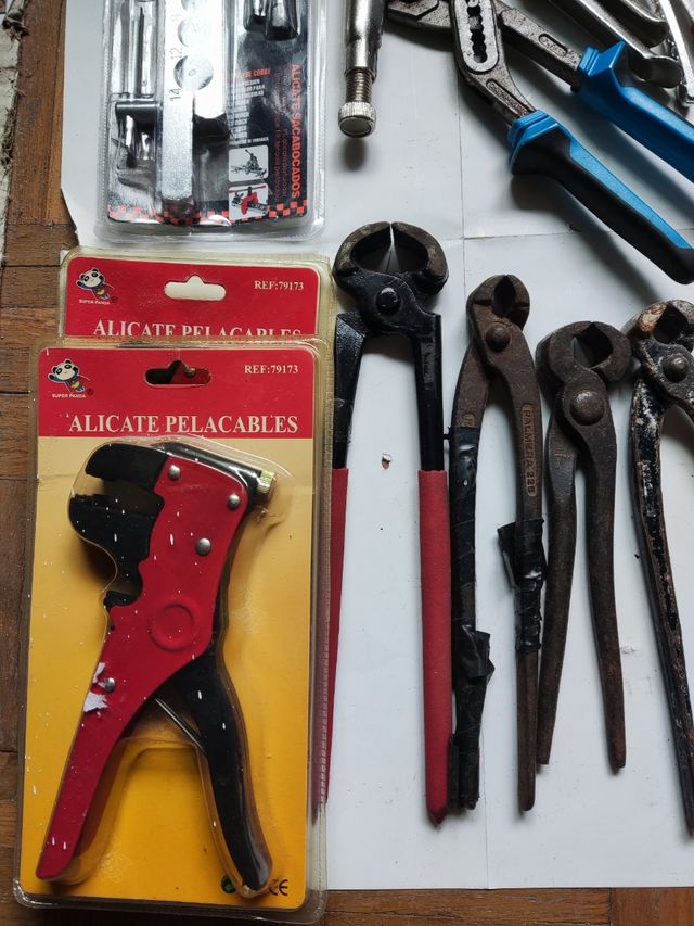 Lote herramientas usadas y nuevas