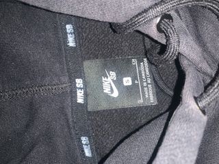 Sudadera Nike SB negra