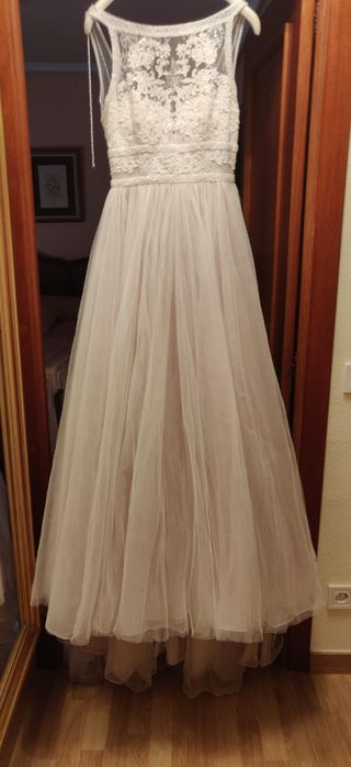 Vestido novia Rosa Clará beige