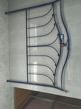 Cabecero forja azul cama 1,35