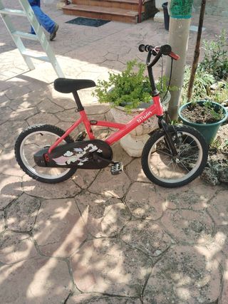 Bicicleta niña BTwin 16" roja