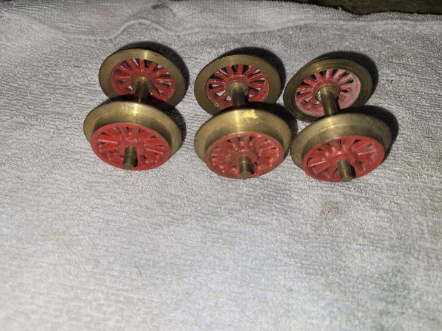 Ruedas bronce tren Paya escala 0