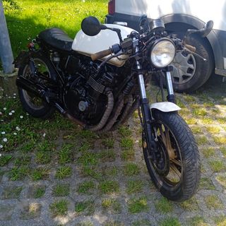Moto Cafe Racer Suzuki