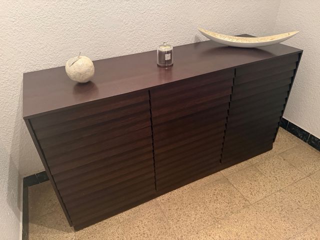Mueble  madera maciza marca Pilma