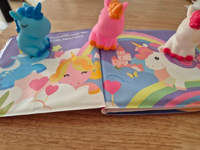 Libros Baño bebe. 5€ cada uno o 10€ los 3