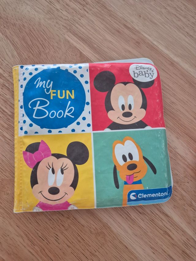 Libros Baño bebe. 5€ cada uno o 10€ los 3