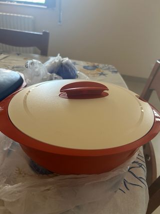 Ciotola Tupperware arancione Nuova