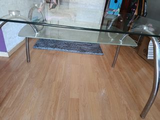 Mesa de comedor

 cristal moderna