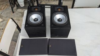 Altavoces Monitor Audio B1 negros