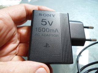 Cargador de consola de la marca Sony