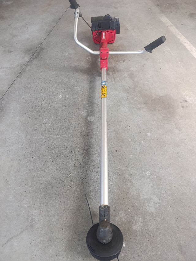 Desbrozadora Jonsered RS40 - usada