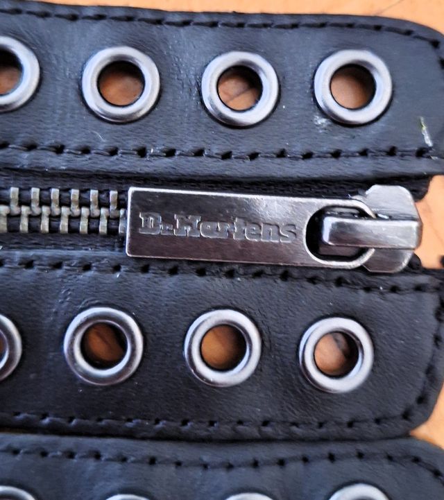 Dr. Martens Jadon: Stivaletti neri con zip lateral