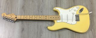 FENDER STRATOCASTER PLAYER MN BUTTER CREAM