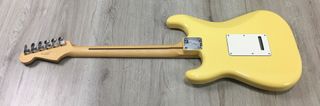 FENDER STRATOCASTER PLAYER MN BUTTER CREAM