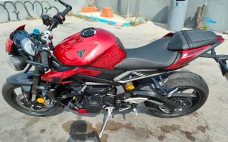 Triumph Street Triple RS 765