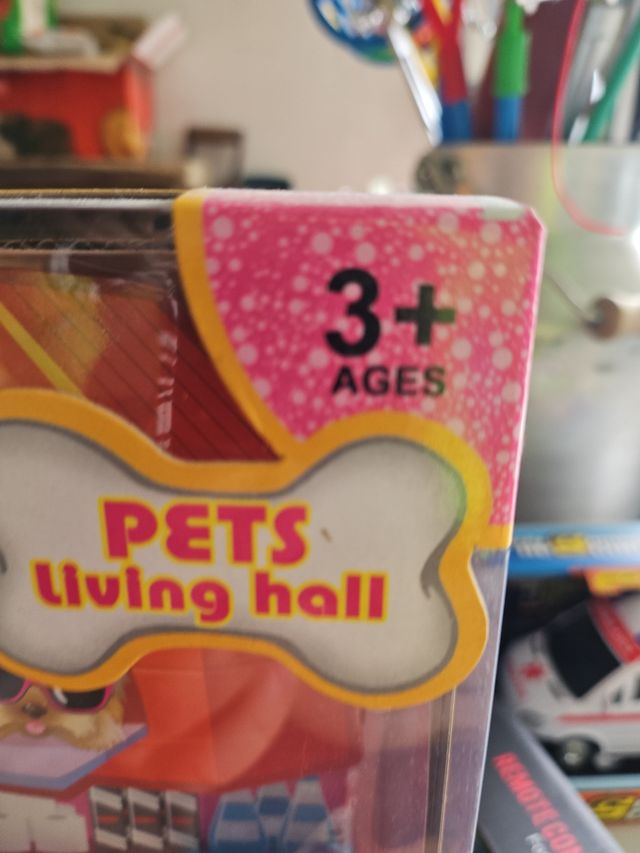 Muñeca Brenda Pets Living Hall