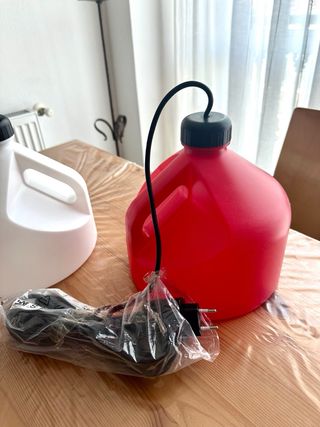 2 lámparas Sammankoppla Ikea roja y blanca