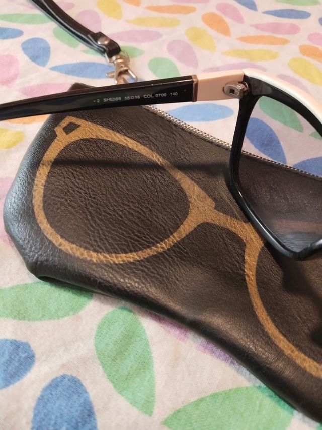 Gafas Carolina Herrera - blancas y negras