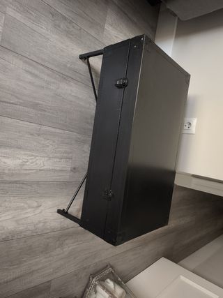 Baúl metálico negro - Decoración