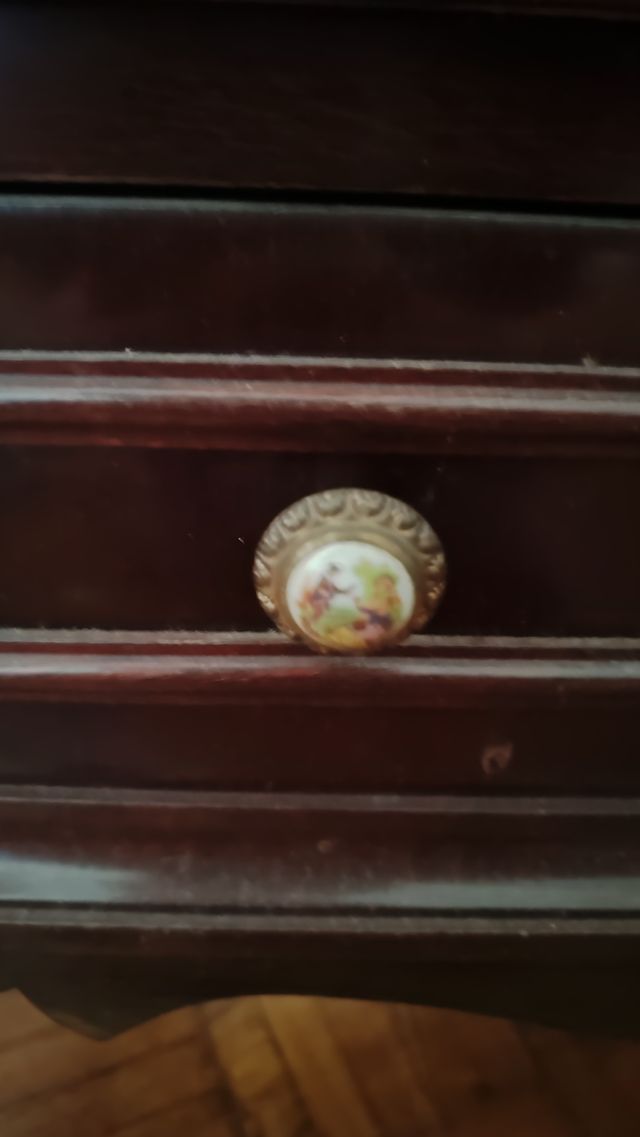 Cómoda y 2 Mesillas antigua de madera