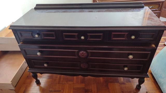 Cómoda y 2 Mesillas antigua de madera