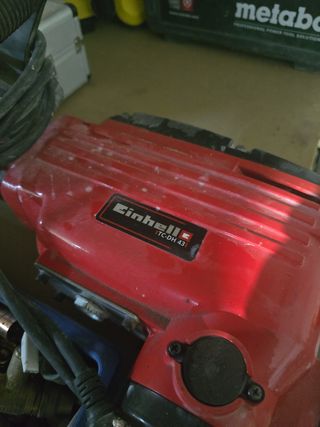 Se alquila Martillo percutor Einhell