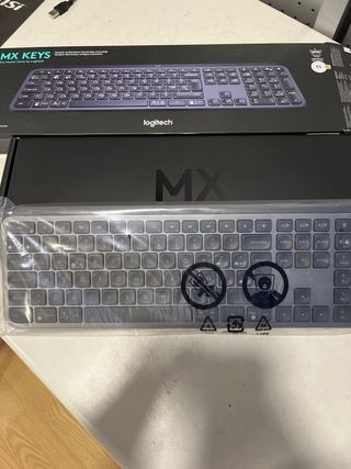 Logitech MX Keys - Teclado Inalámbrico iluminado