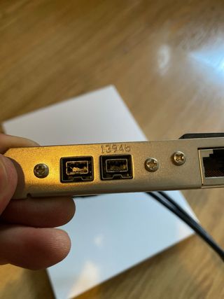 Tarjeta puertos externos RJ45 y 1394B Asus