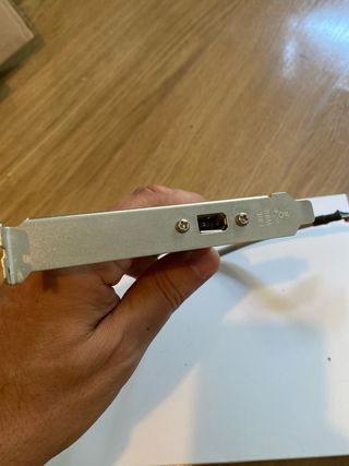 Tarjeta puertos externos RJ45 y 1394B Asus