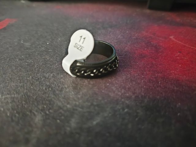 Anillo negro estilo cadena - Talla 11