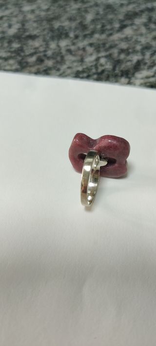 Anillo Tous  plata y oso de gema Rodonita.
Cruise.
