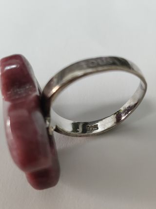 Anillo Tous  plata y oso de gema Rodonita.
Cruise.