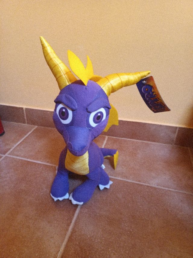 Peluche Spyro dragón morado